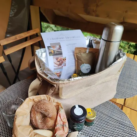 Lieve Agriglamping Experience Luxury tent Albosaggia